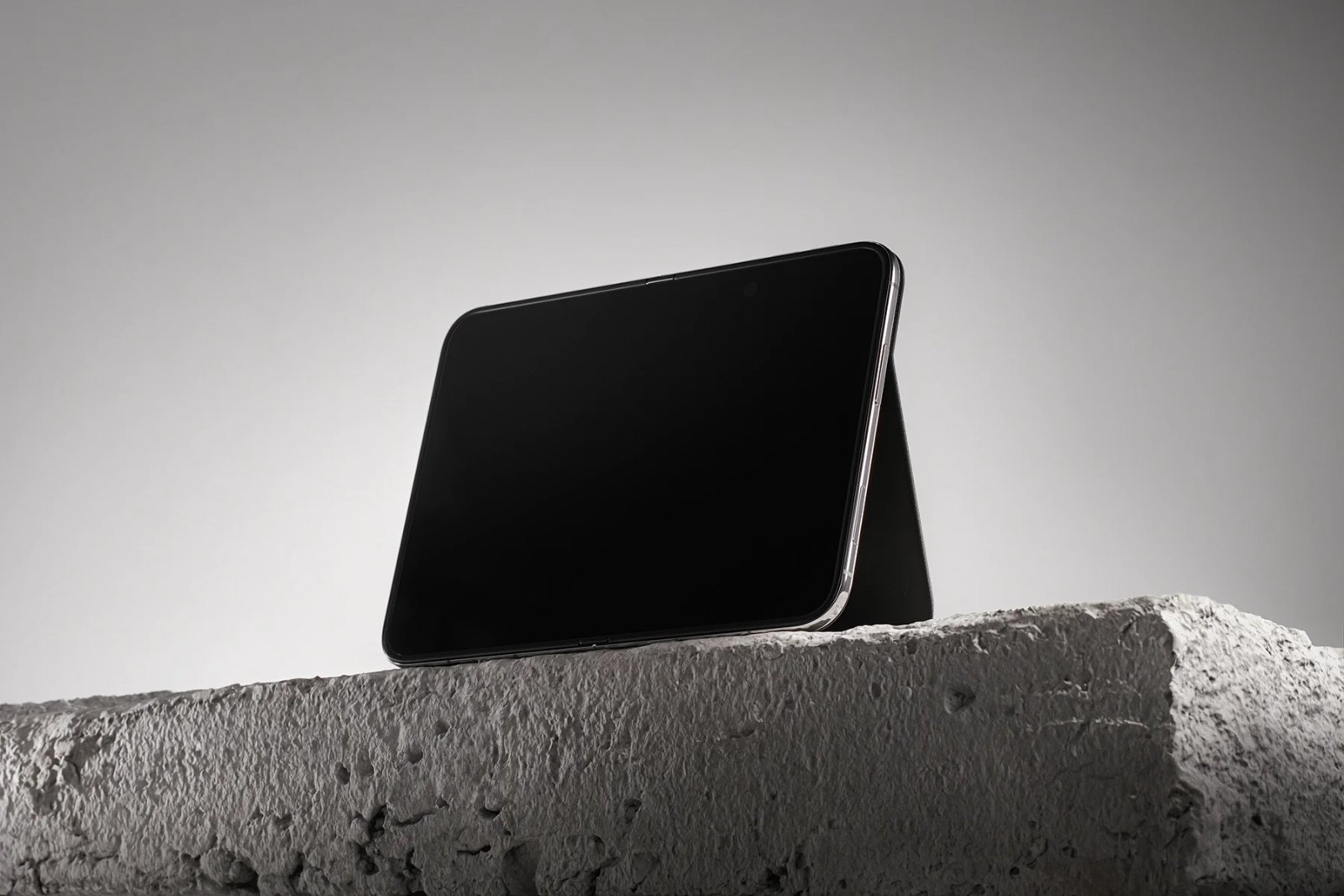 iPhone Duo Mockup 1